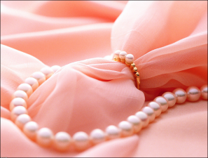 优雅女人必备：一串珍珠不可缺